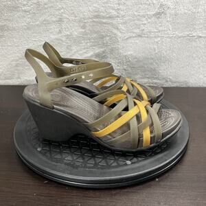 Crocs Womens Size 7 Huarache Brown Gold Strappy Wedge Shoes Casual Sandals